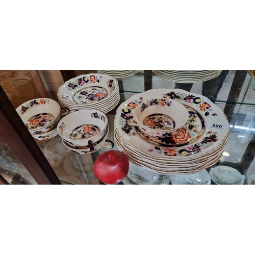 596 - Star Lot - A beautiful twenty-on piece set of Mason's Ironstone in the Mandarin pattern. Featuring a... 