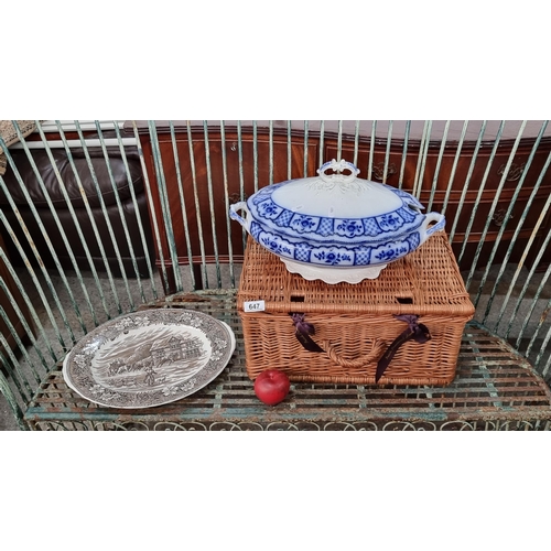 647 - A wicker picnic basket containing a Royal Tudor Ware Coaching Taverns serving platter featuring a de... 