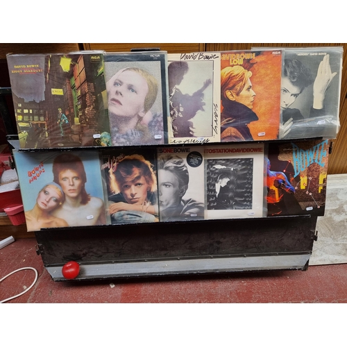 852 - Star Lot - A selection of eleven vintage David Bowies vinyl albums. Including ''The Rise and Fall of... 