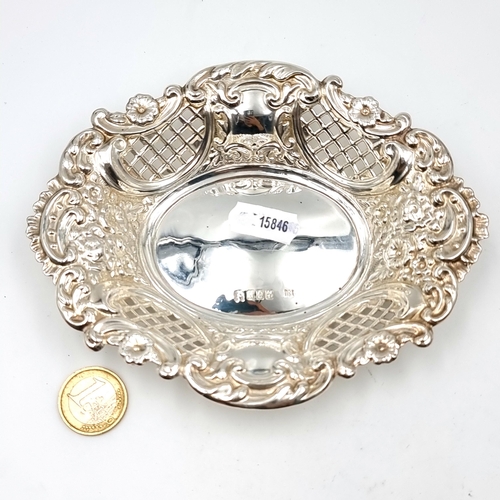 887 - A beautiful example of an Irish silver bonbon dish, featuring a fabulously profuse intricate lattice... 