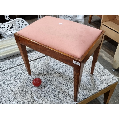 657 - An elegant antique Edwardian piano stool with beautiful string inlay and marquetry to tapered legs. ... 