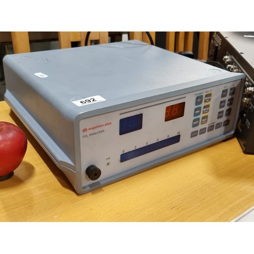 692 - An Engstrom Co2 analyser in the Eliza series. A professional quality medical device. Internet comps ... 