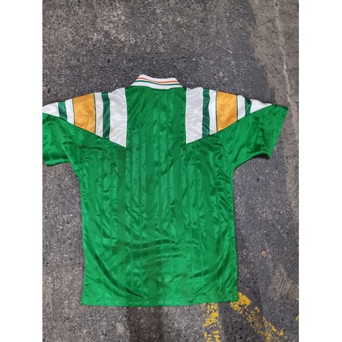 725 - A retro new old stock O'Neills Irish football children's jersey with an original tag. For ages 10-11... 