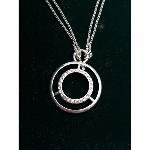 504 - A very pretty Irish Carrick Art sterling silver pendant necklace, set with double chain( or wrap aro... 