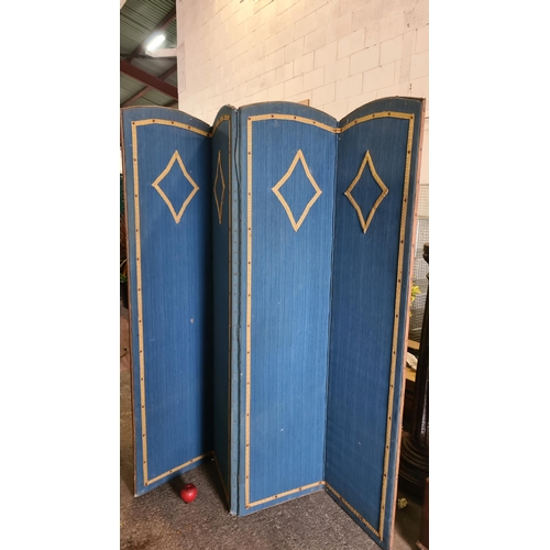 935 - An antique four-panelled room divider with a domed top and finished with grey fabric. H169cm x L164c... 