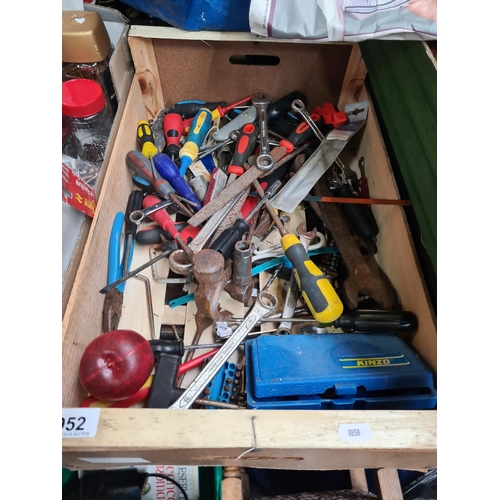 952 - A box of mixed tools and DIY items. Including screwdrivers, socket wrenches etc.