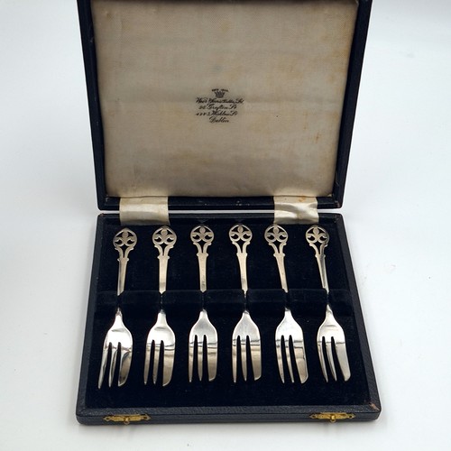 15 - A finely presented set of six antique Weirs of Dublin EPNS pastry forks, each featuring lattice Fleu... 