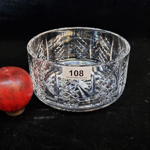 108 - A fabulous heavy Waterford Crystal fruit bowl. In great condition and with acid mark to base.