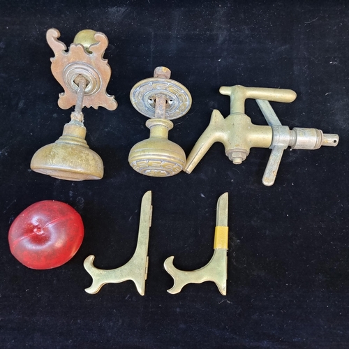 167 - A selection of four heavy brass and copper items, Including a lovely Chinese style brass door knob a... 