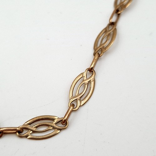 38 - Star Lot : An intricate vintage 9 carat gold (stamped 375) necklace, featuring attractive chain link... 