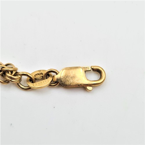 45 - A fabulous 9 carat gold (stamped 375) double link chain bracelet. Weight: 3.88 grams.