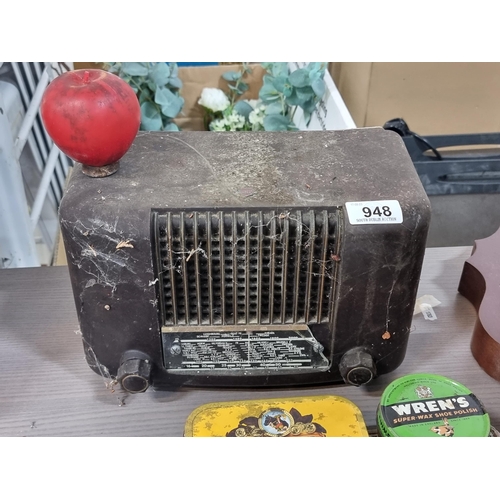 948 - A vintage bakelite Mullard radio held in a brown case. SD to display. Needs a clean but a nice early... 