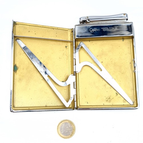 9 - A collection of items, consisting of a Calibre large hinged silver plated cigar case, which features... 