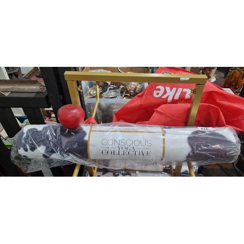 816 - A brand new very good quality Premium Grip Synergy yoga mat from Conscious Yoga Collective crafted f... 