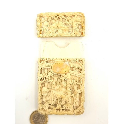 3 - Star Lot An exquisite Qing dynasty hand carved natural material card holder, this impressive example... 