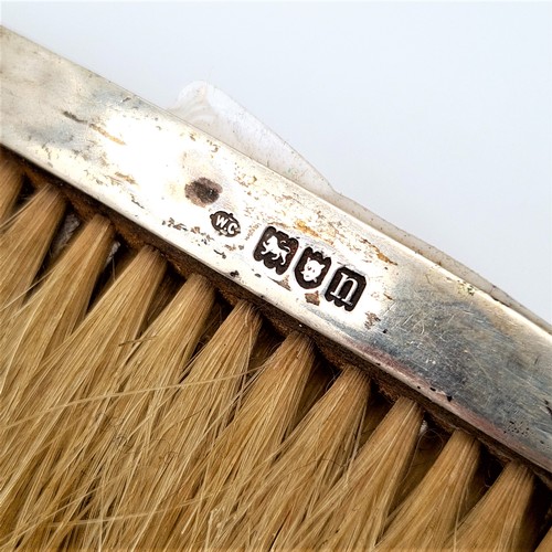 32 - A duo of vanity brushes, including a large hair brush, featuring original bristles. Together with fu... 