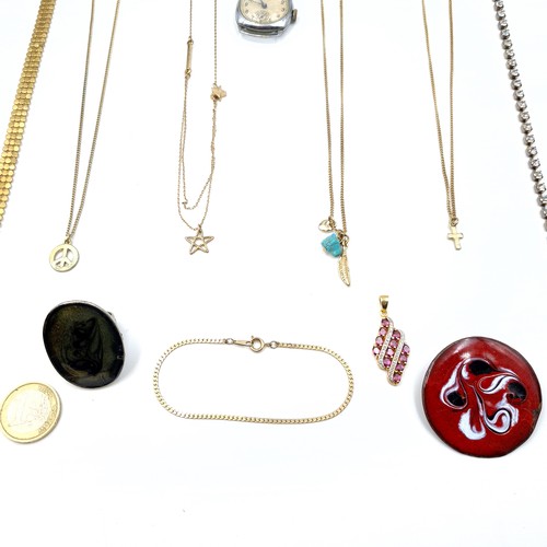 59 - A large collection of assorted, unchecked jewellery. Items as photographed.