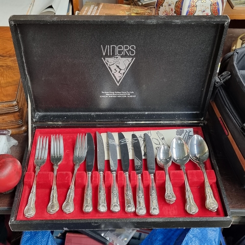 413 - A beautiful silver plated Viners kings pattern cutlery set.