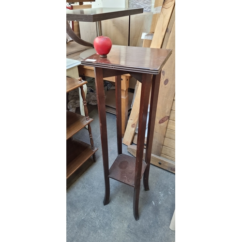 967 - An elegant wooden plant stand with two tiers and splayed legs. H107cm x W32cm x D32cm No reserve €1 ... 