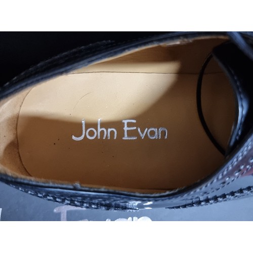 260 - An elegant pair of brand new Oxford style genuine black leather shoes from John Evan with nice toole... 