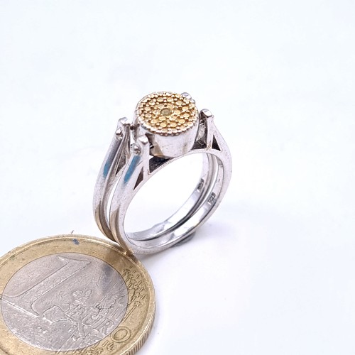 932 - A fabulous sterling silver marcasite reversible ladies flip ring. Total weight 4.65 grams.