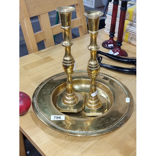 796 - Two beautiful brass candlesticks and a large brass serving tray with rope twisted detail.