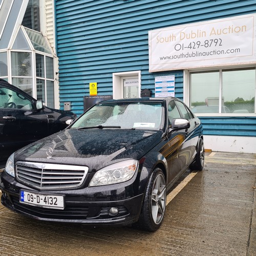 182 - Super Star Lot : Mercedes Benz, 2009 C Series 200 CDi in black. Very nice looking car. Taxed and tes... 