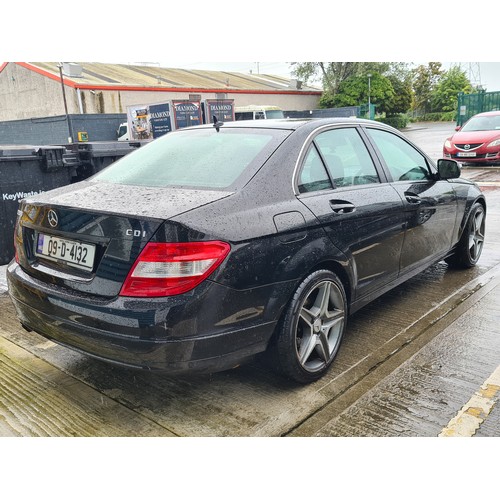 182 - Super Star Lot : Mercedes Benz, 2009 C Series 200 CDi in black. Very nice looking car. Taxed and tes... 