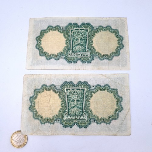 58 - Two Lady Lavery £1 bank notes dated 26.8.52. In clean condition with no tears.