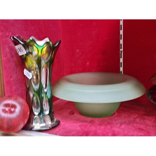 386 - A collection of two decorative items, including a lovely vintage carnival glass vase. Together with ... 