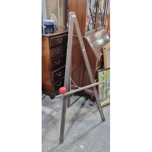 728 - A large vintage professional artists easel.