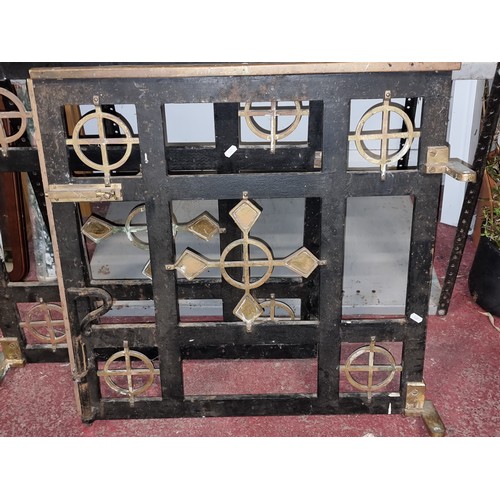 865 - A pair of 18th/19th century extremely heavy cast iron Ecclesiastical altar gate doors with a cross m... 