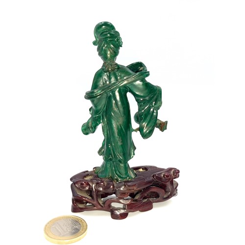 31 - A beautiful natural vintage Malachite Guanyin figure, featuring a fabulous depiction of the lady Mei... 