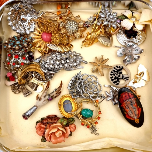 926 - An excellent dealers lot.. comprising of vintage high quality costume jewellery. All with pins intac... 