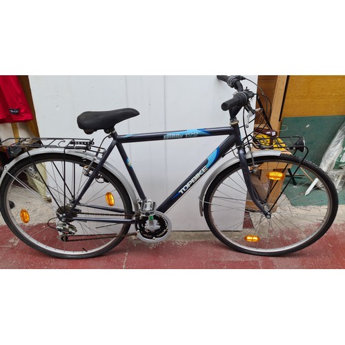 971 - A Topbike Hobby 100X bike / bicycle with Shimano Revoshift gears, mud guards, kickstand, pannier rac... 