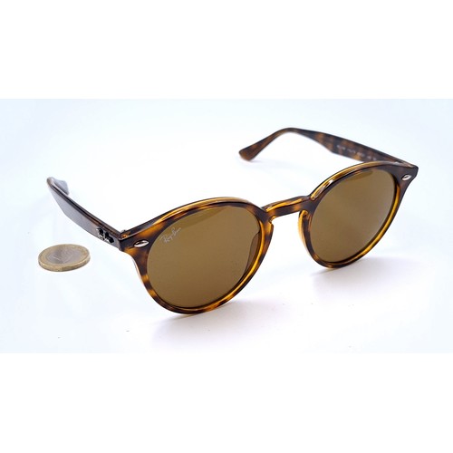 6 - A stylish pair of original Ray-Ban faux tortoiseshell framed sunglasses. Lenses in good clean condit... 