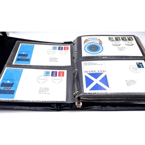 923 - A substantial collection of 1970s first day covers, each set with Dublin addresses. Encased in a Hib... 