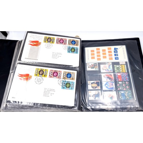 923 - A substantial collection of 1970s first day covers, each set with Dublin addresses. Encased in a Hib... 