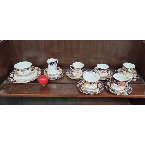 723 - A set of 28 pieces of Salisbury fine bone China including saucers, teacups, bowls, side plates and c... 