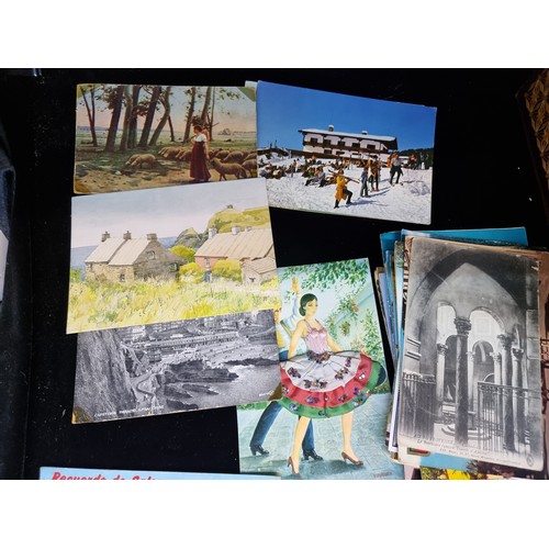 133 - A large collection of approx. 100 postcards including early Irish postcards.