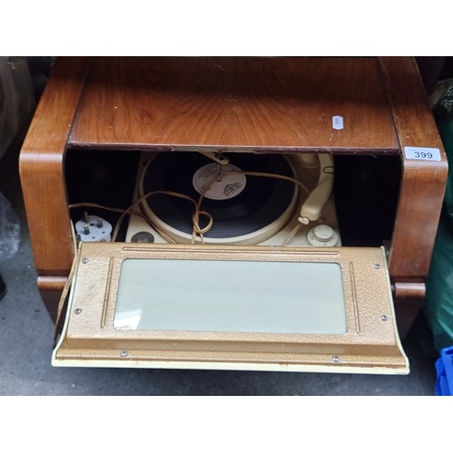 399 - A fantastic Midcentury Regentone Radiogram c.1955 holding a Monarch record player to interior. Great... 