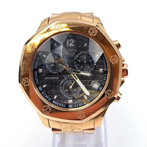 463 - A very heavy example of a Tresor 18 carat chronograph rose gold plated wrist watch, with stylish bla... 