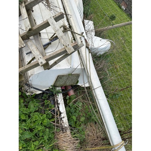 510 - Star Lot : A 13 feet fibreglass boat. needs refinishing . This lot to be collected in Donabate after... 