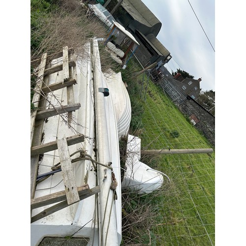 510 - Star Lot : A 13 feet fibreglass boat. needs refinishing . This lot to be collected in Donabate after... 