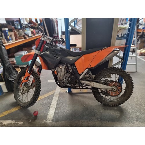 516 - Star Lot : A high quality full size KTM EXC 450cc 2004 scrambler / dirt bike.  Accompanied by a box ... 