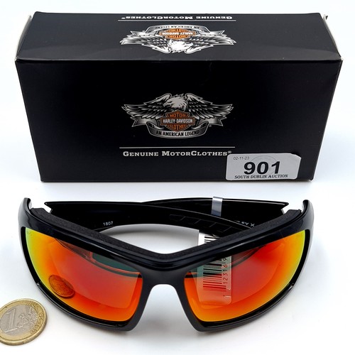 901 - A brand new pair of super cool boxed official Harley Davidson red mirrored sunglasses, featuring sle... 