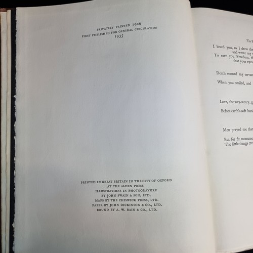 98 - A vintage book titled 'Seven Pillars of Wisdom A Triumph' by T.E. Lawrence. Published in 1935 by Jon... 