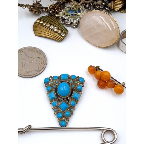 809 - A large collection of Assorted Items consisting of Coin Medallions, Brooches, Pendants, 2 watches (o... 