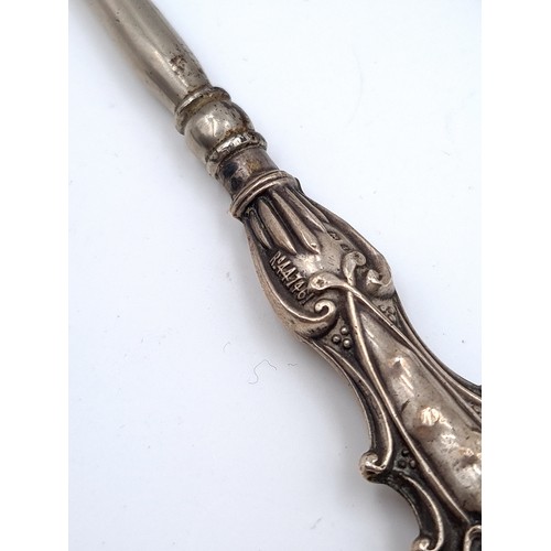 810 - A beautiful collection of Items consisting of an Irish Silver Letter Opener hallmarked Dublin 1955, ... 