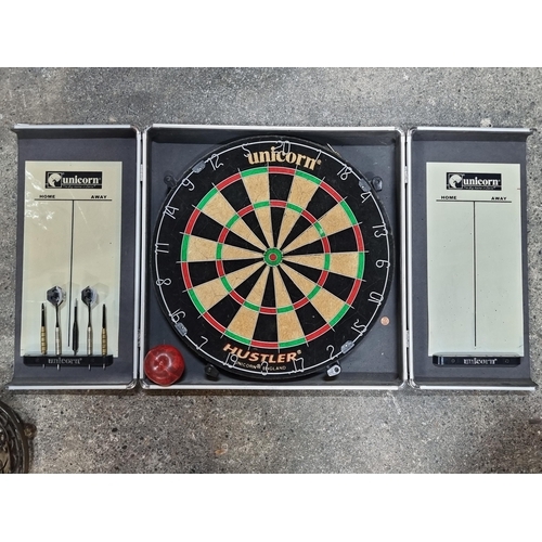 dart board and case
